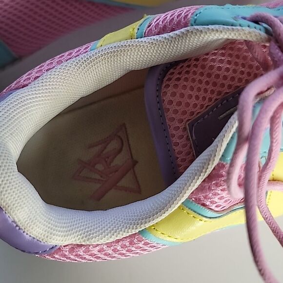 XTRA by YRU Karazii Platform Sneakers - Pastel Size 9 - Picture 6 of 11